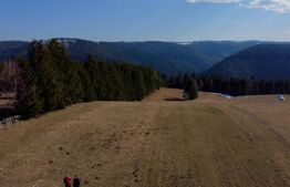 in EXCLUSIVITATE - Teren de vânzare cu priveliște spectaculoasă – Râșca