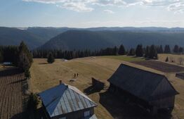 in EXCLUSIVITATE - Teren de vânzare cu priveliște spectaculoasă – Râșca