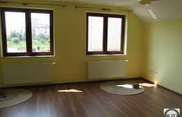 Casa pentru birouri cu spatiu de depozitare, 110 mp utili, 10 locuri parcare!