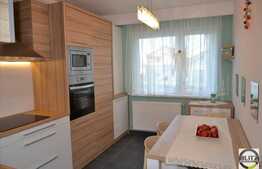 4 camere, P+E, 125 mp, teren 100 mp, 2 parcari, imobil nou! Mobilata lux!