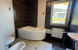 Apartament 3 camere, 107 mp, 2 parcari, garaj, zona străzii Trifoiului