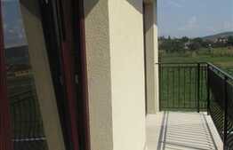 Duplex de vanzare, 120 mp, curte pavata, pozitionare excelenta!