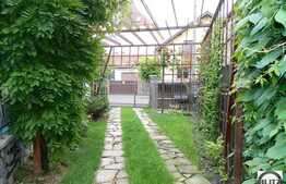 Casa D+P+E+M, 430 mp plus garaj, zona frumoasa si linistita