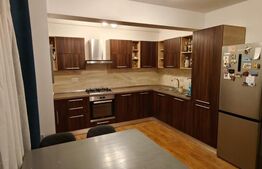 Apartament 3 camere, grădină, parcare, zona Cetății