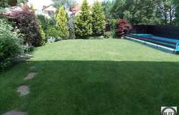 Vanzare casa moderna, 250 mp utili, cu gradina, piscina, teren 500 mp