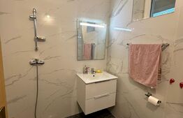 Casa cu 8 camere, 300 mp, 20 parcari, zona Lidl