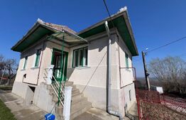 Casa renovabila de vanzare cu teren de 1300mp