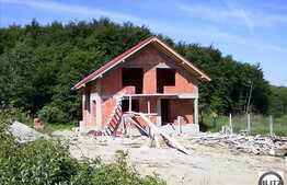 Casa individuala la rosu, 136 mp utili si 1000 mp teren