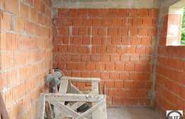 Casa individuala la rosu, 136 mp utili si 1000 mp teren