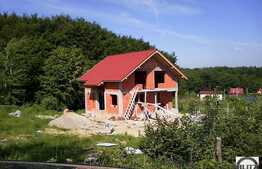 Casa individuala la rosu, 136 mp utili si 1000 mp teren