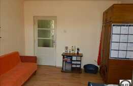 De vanzare casa 110 mp cu 330 mp teren, front de 16 ml. Zona buna de case!