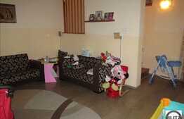 Casa de vanzare, 230 mp utili, teren de 250 mp, in centrul orasului!