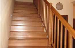 Casa de vanzare, 230 mp utili, teren de 250 mp, in centrul orasului!