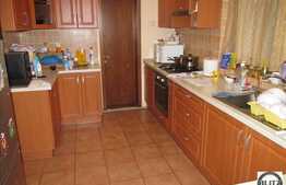 Casa de vanzare, 230 mp utili, teren de 250 mp, in centrul orasului!