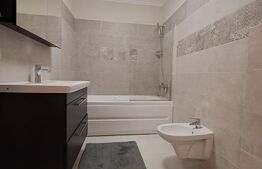 Apartament 2 camere Tractoru, in vila, aproape de Coresi.