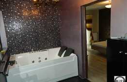 Duplex de vanzare, 160 mp, teren 350 mp,finisaje de lux, parcare!