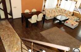 Duplex de vanzare, 160 mp, teren 350 mp,finisaje de lux, parcare!