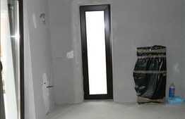 5 camere, 230 mp, teren 491 mp, semifinisata, in zona linistita de case!