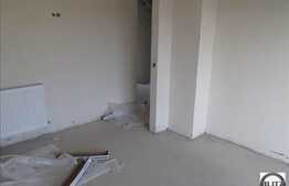 Casa insiruita 105 mp, teren de 244 mp, front 10 ml, zona excelenta! Imobil 2013