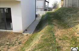 Casa insiruita 105 mp, teren de 244 mp, front 10 ml, zona excelenta! Imobil 2013