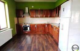 Casa de vanzare, 300 mp, teren 378 mp, zona linistita de case