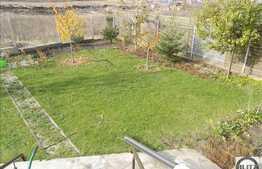 Casa de vanzare, 300 mp, teren 378 mp, zona linistita de case