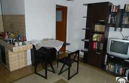 Casa de vanzare, 300 mp, teren 378 mp, zona linistita de case