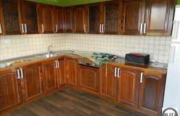 Casa de vanzare, 300 mp, teren 378 mp, zona linistita de case