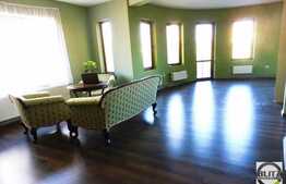 Casa de vanzare, 300 mp, teren 378 mp, zona linistita de case