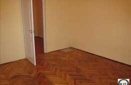 Vanzare casa 3 camere, 99 mp, teren 208 mp, posibilitate mansardare, zona de top