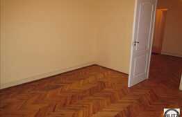 Vanzare casa 3 camere, 99 mp, teren 208 mp, posibilitate mansardare, zona de top