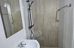 Cameră de cămin renovată complet, cu baie proprie