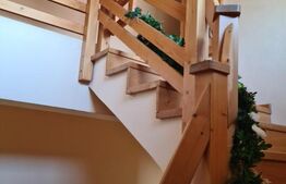 Vilă D+P+M cu teren generos de 1000mp și vedere panoramică !