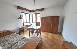 Vilă cu priveliște spre Tâmpa, în zonă liniștită din Brașov