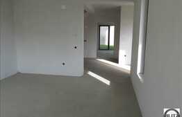 Casa semifinisata de vanzare, 135,50 mp, teren 240 mp, zona linistita!