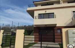 Casa cuplata de vanzare, 135,50 mp, teren 260 mp, zona linistita!