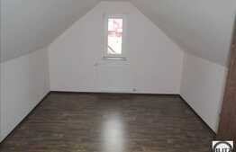 2 case in aceeasi curte! Suprafata utila cumulata de 162,70 mp si teren 550 mp!