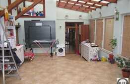 Vanzare casa, 295 mp utili, 426 mp teren, cateva minute de zona zero a orasului!