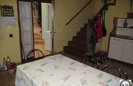 Vanzare casa, 295 mp utili, 426 mp teren, cateva minute de zona zero a orasului!