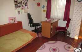 Vanzare casa, 295 mp utili, 426 mp teren, cateva minute de zona zero a orasului!