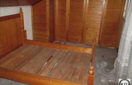 Casa renovabila de vanzare, 220 mp, teren de 300 mp, front 18 ml, zona de top!