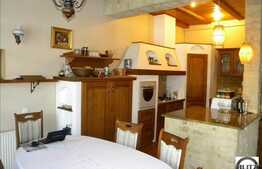 Liniste si relaxare la 5 minute de centrul orasului! Doua case la pret de una!