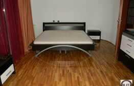 Vanzare casa 6 camere, 360 mp utili, teren 250 mp, garaj dublu, zona linistita!