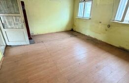 Casă veche cu teren generos – 1595 mp – zonă centrală Hărman