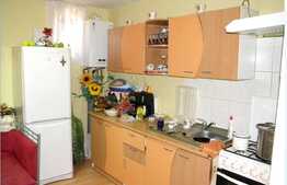 Casa de vanzare 200 mp utili cu teren 500 mp!