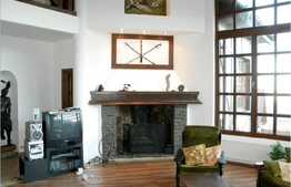 Casa in stil medieval! Ideala pensiune! 350 mp utili 2100 mp teren!