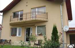 Casa de vanzare, 164 mp, cu teren de 410 mp si front de 15ml, zona strazii Becas