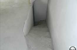 Duplex vanzare, 240 mp, teren 300 mp, front la 2 strazi 30 ml, zona Buna Ziua!