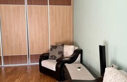 Apartament 2 camere, decomandat, parcare, zona Porii 