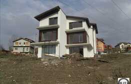 Casa de vanzare, 130 mp, teren de 300 mp si front de 12 ml, zona Dambul Rotund!